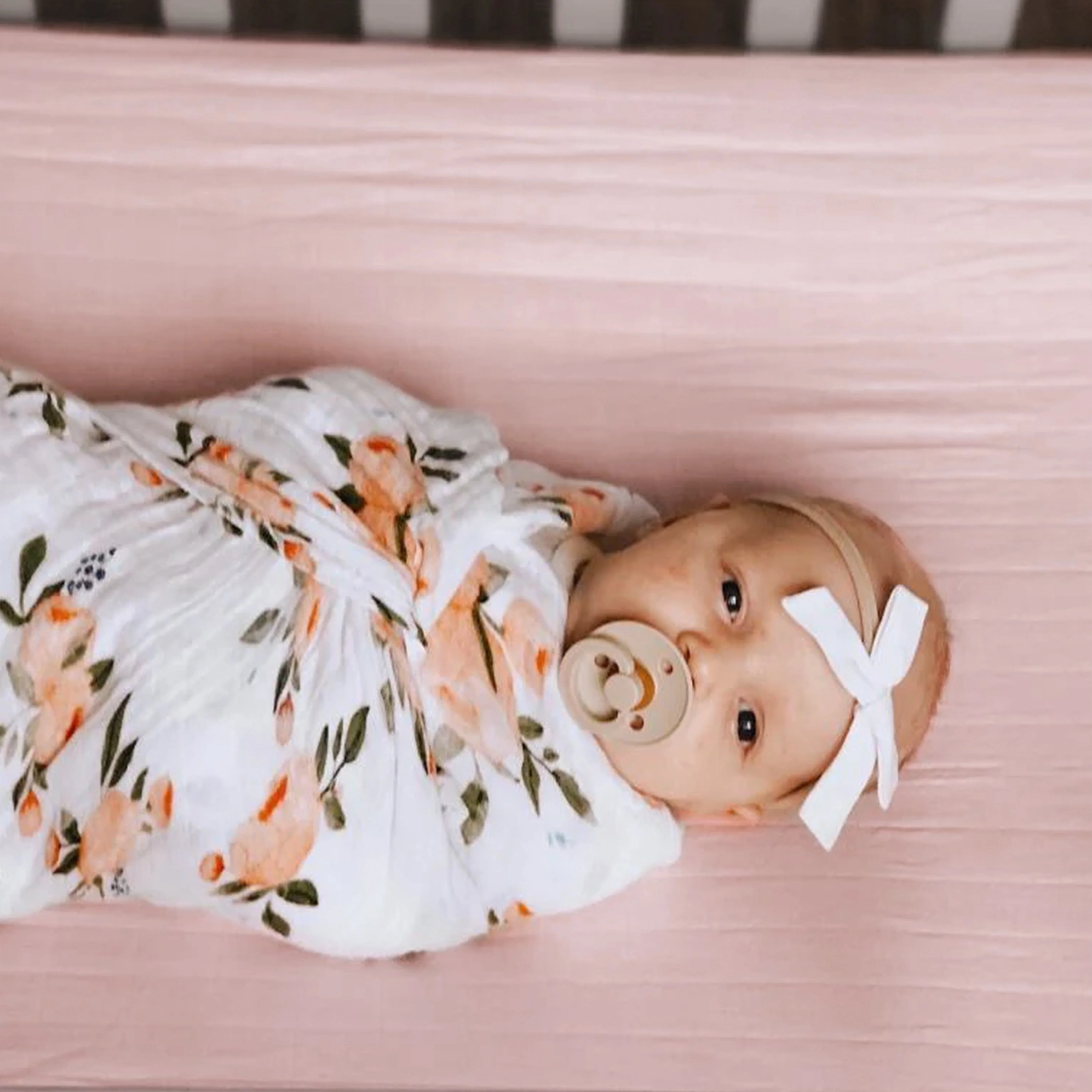 Cotton Muslin Crib Sheet - Light Pink - Image 4