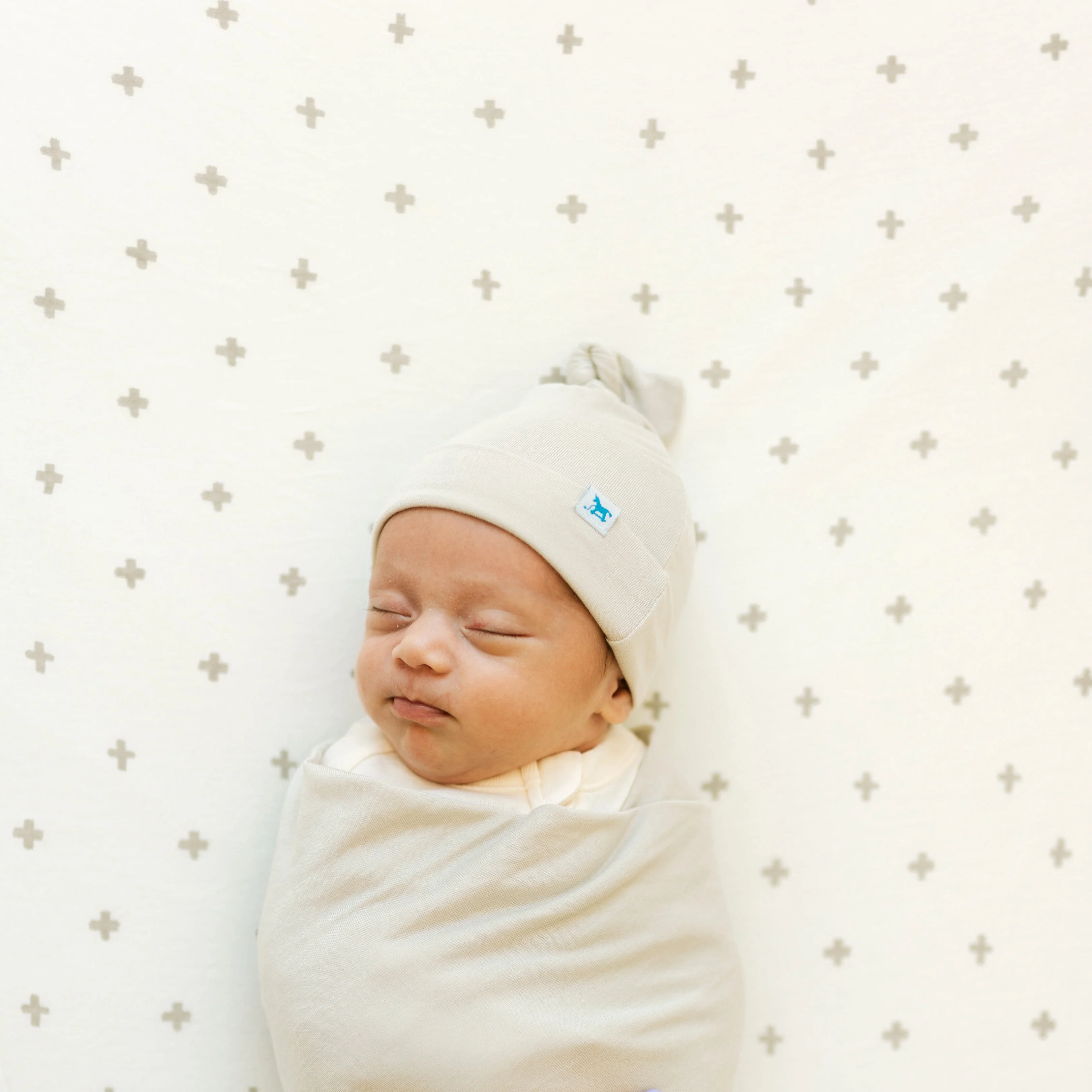 Stretch Knit Crib Sheet - Grey Cross - Image 3